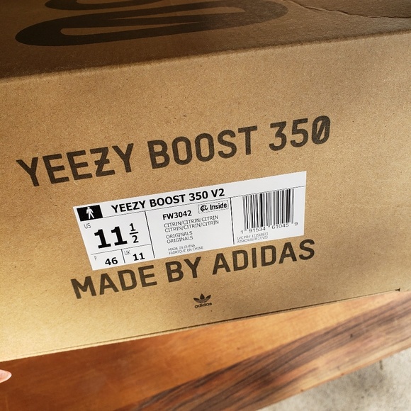 ****SOLD****Yeezy boost 350 Citrin - Picture 5 of 8